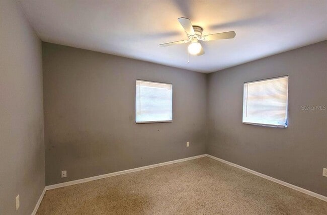Building Photo - 5806 Siesta Ln