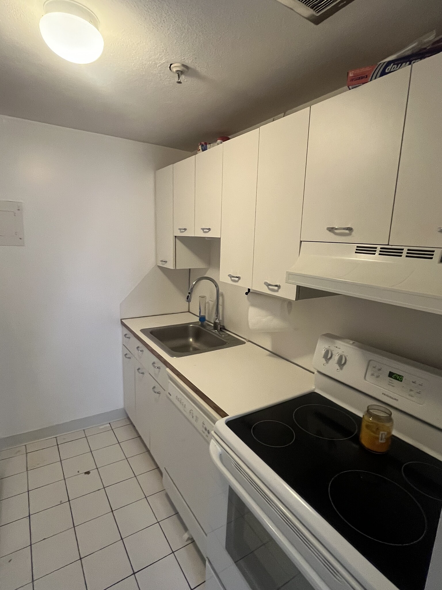 Building Photo - 428 Marlborough St