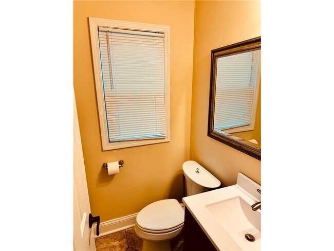 Building Photo - 115 E 58th St