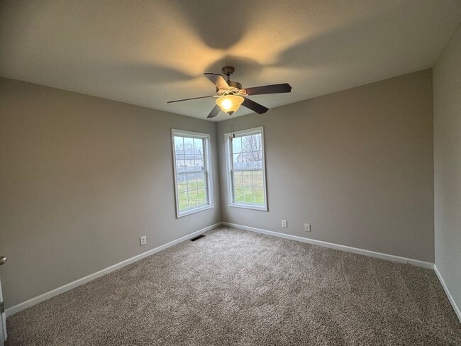 Building Photo - Gorgeous Single Family Home in Clarksville