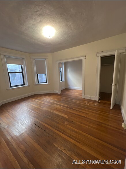 Building Photo - 1148 Commonwealth Ave