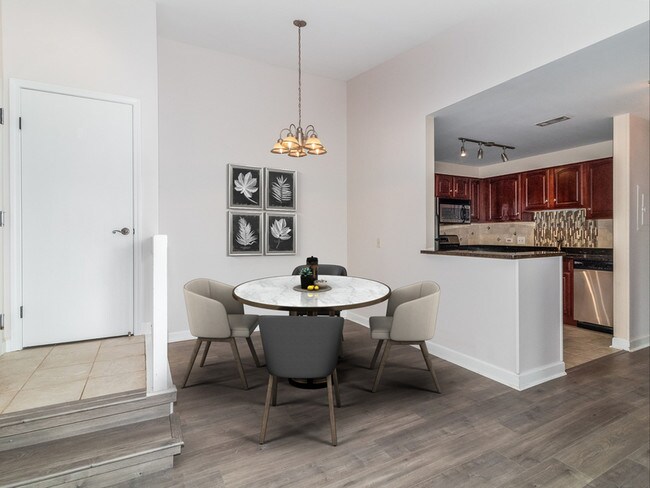 Building Photo - 1316 McDowell Rd