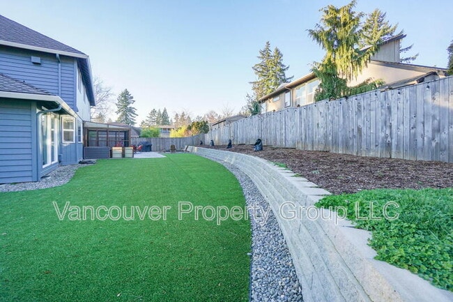 Building Photo - 2821 SE 138th Loop