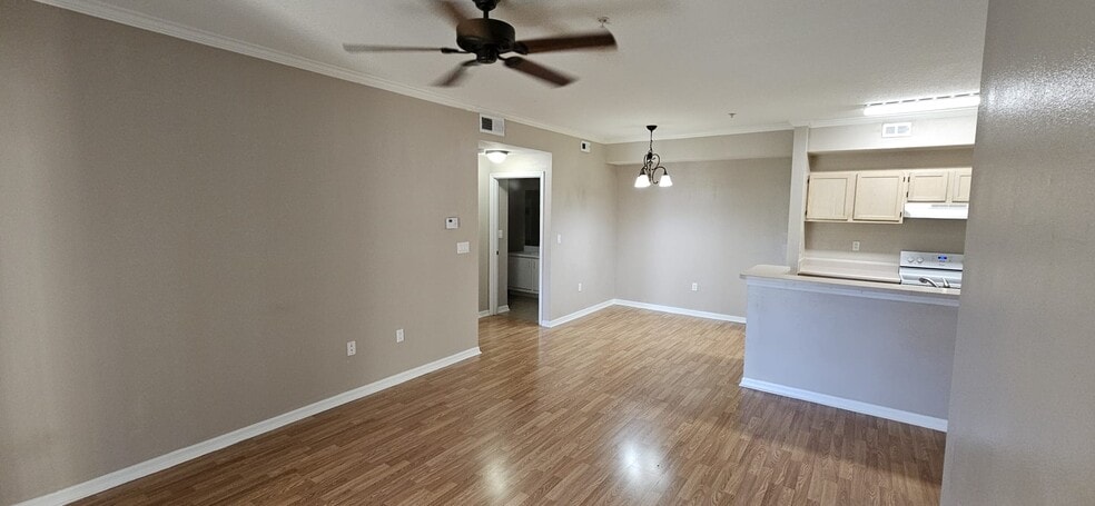 Great room - 5614 Pinnacle Heights Cir