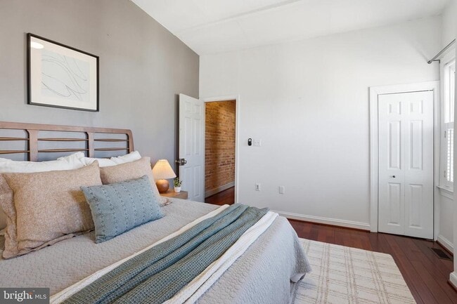 Building Photo - 1314 Webster St