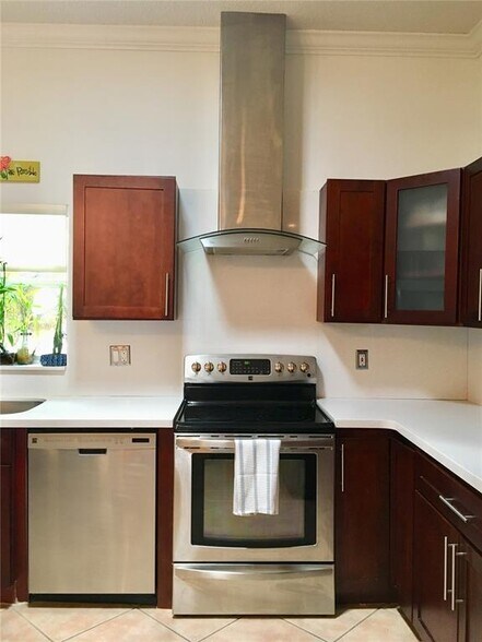 Building Photo - 1138 Croton Ct