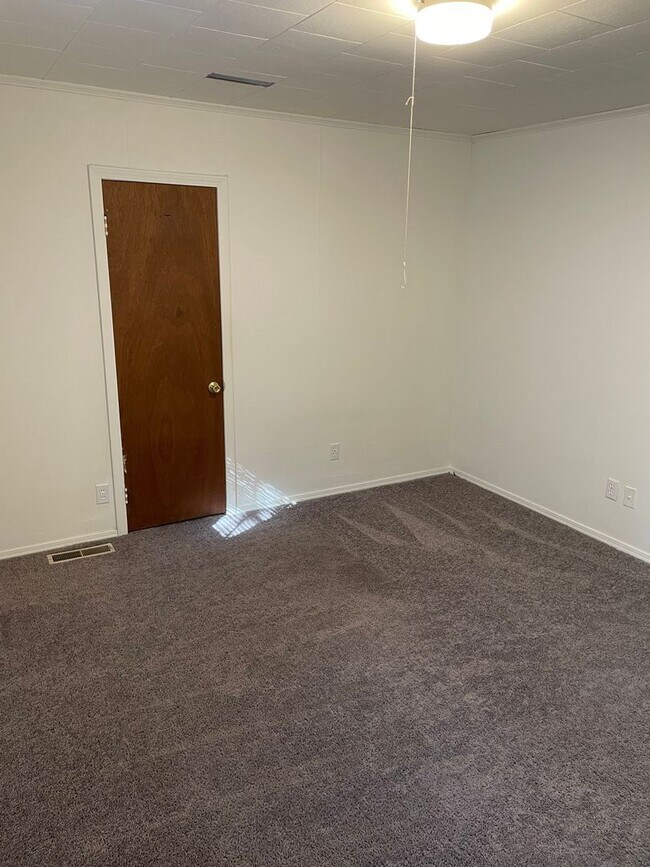 Building Photo - 341 Central Ave