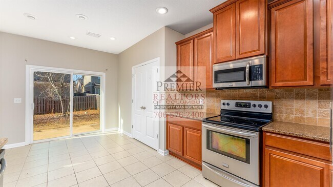 Building Photo - 7331 San Vista Dr