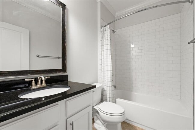 Building Photo - 821 Virginia Park Cir NE