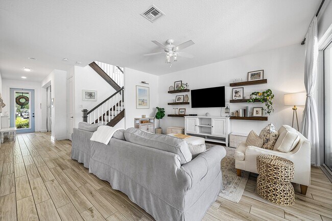 Building Photo - 924 Deer Hvn Dr