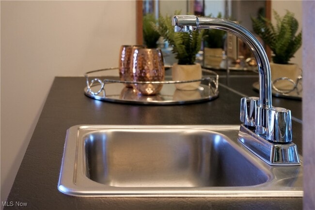 Building Photo - 5162 Johnnycake NE Rdg