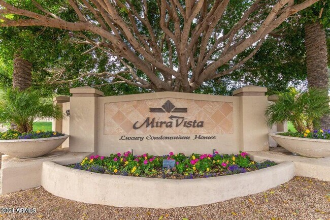 Building Photo - 9550 E Thunderbird Rd