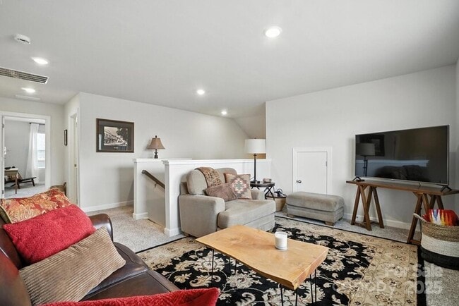 Building Photo - 3140 Seville St