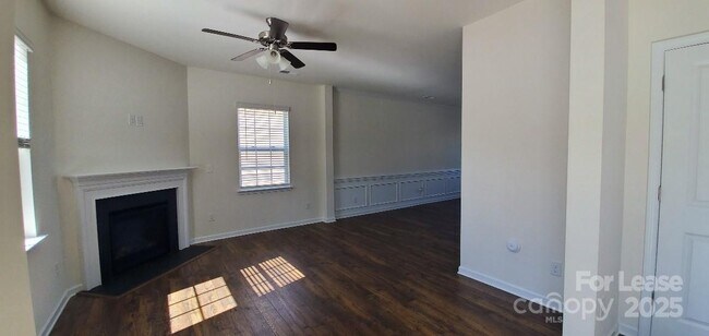 Building Photo - 10422 Bradstreet Commons Way