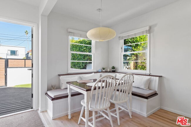 Building Photo - 668 Marr St