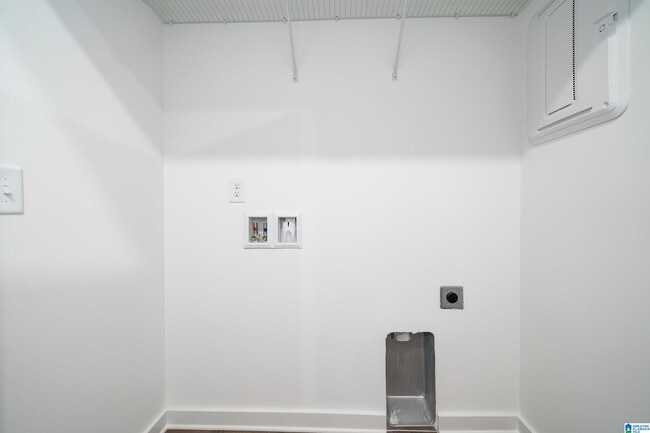 Building Photo - 1195 Windsor Sq