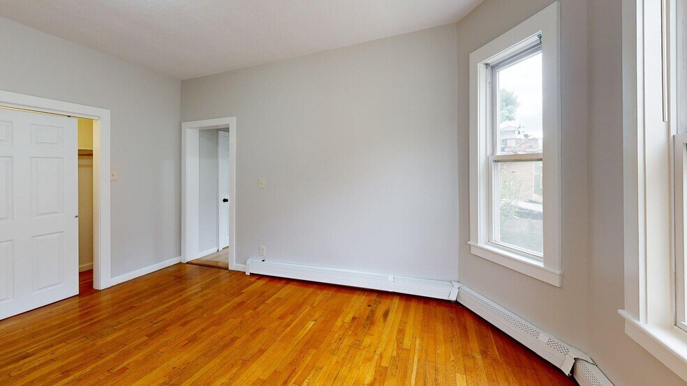 Building Photo - 163 Hichborn St