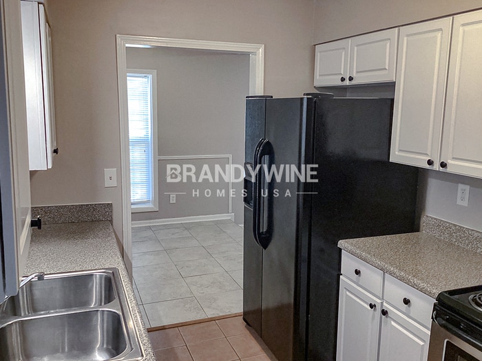 Building Photo - 5391 Hall Cir