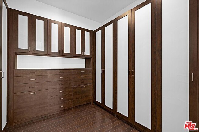 Building Photo - 16646 Cll Brittany