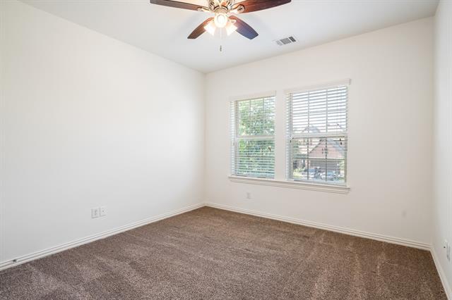 Building Photo - 546 El Camino Dr
