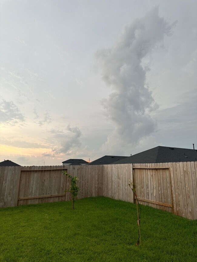 Building Photo - 31722 Melkridge Rd