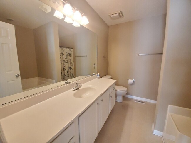 Building Photo - 426 Northview~ Sunset Ridge