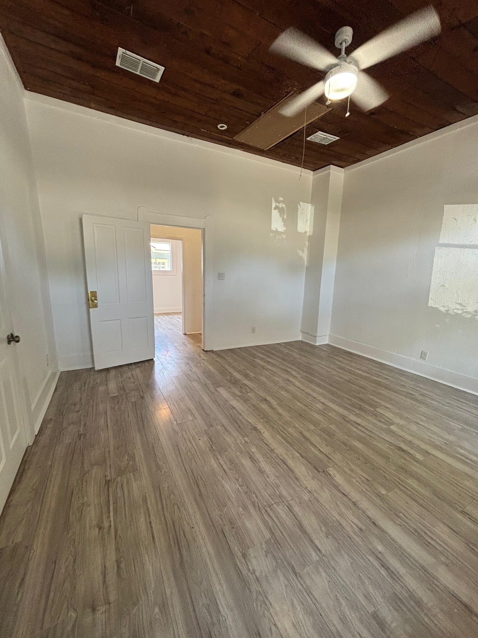 Building Photo - 2106 Saunders Ave