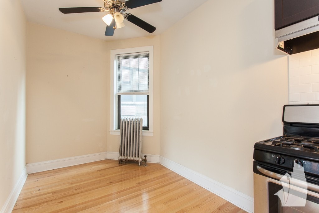 Building Photo - 428 W Surf St