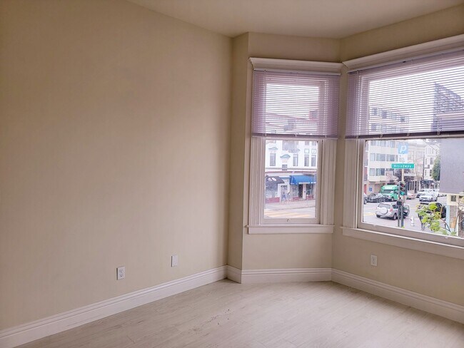 Building Photo - Broadwell, LLC (Broadway-Powell)