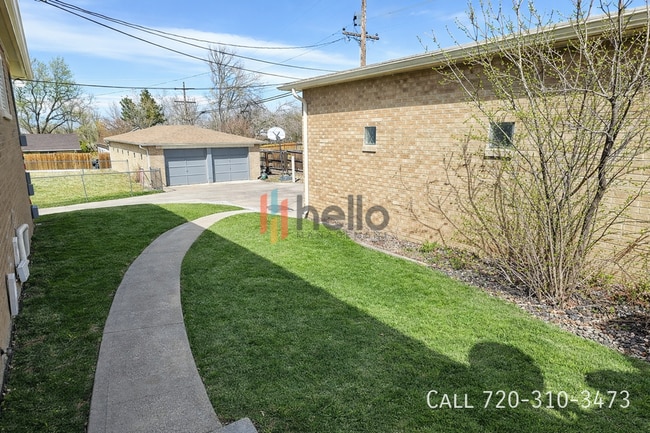 Building Photo - 208 S Ammons St