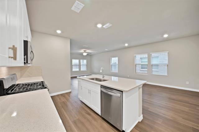 Building Photo - 505 Cottage Wood Dr