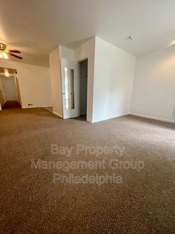 Building Photo - 1635 Griffith St
