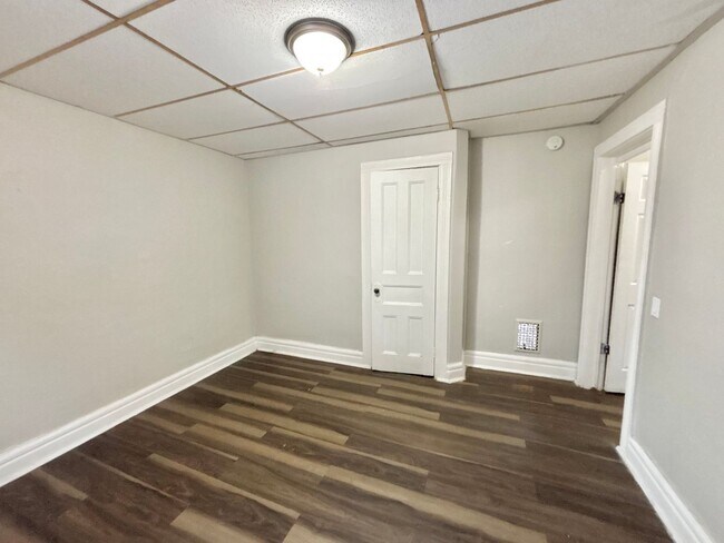 Building Photo - 148-152 Grand Avenue