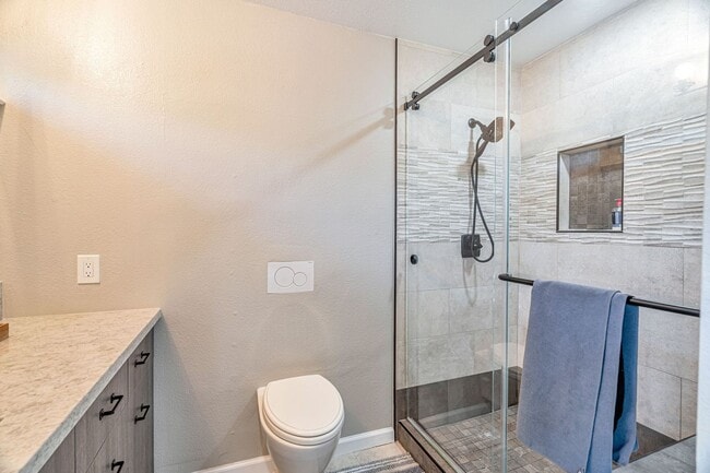 Building Photo - Stylish & Comfort Home in Prime San Jose Location