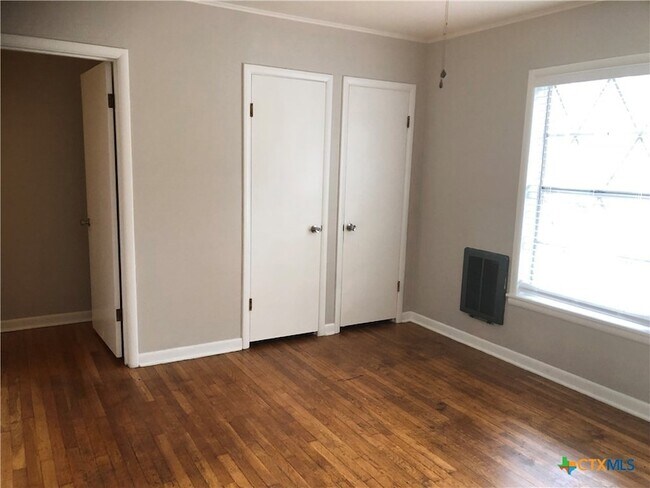 Building Photo - 1175 Canyon Dr