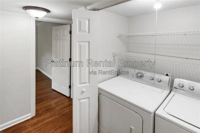 Building Photo - 3660 Peachtree Rd NE