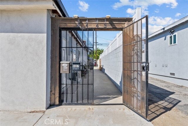 Building Photo - 8443 Colbath Ave