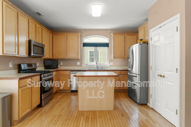 Building Photo - 204 Spruce Trail