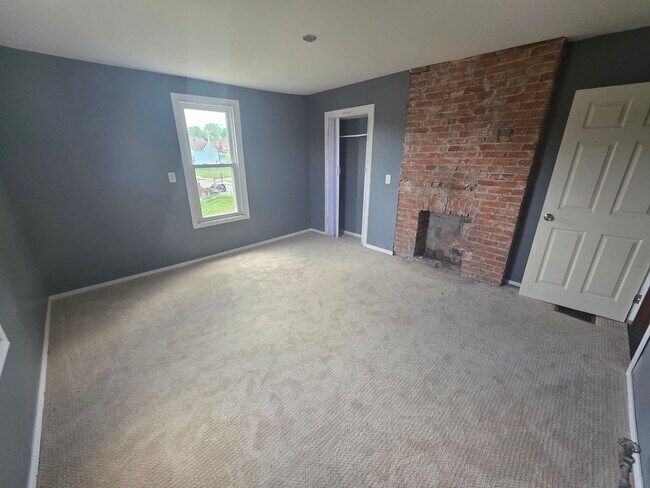 Building Photo - McKeesport - 3 Bed 2 Bath - Home for Rent