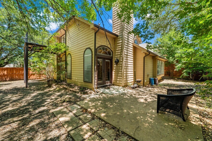 Building Photo - 9128 Cumberland Dr