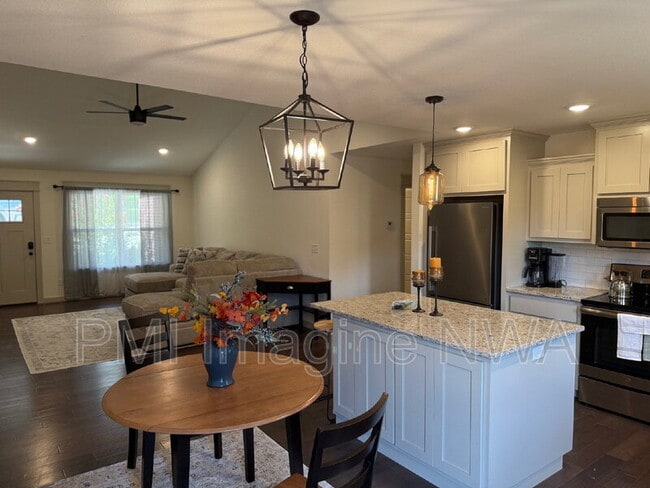 Building Photo - 54 Morvan Dr