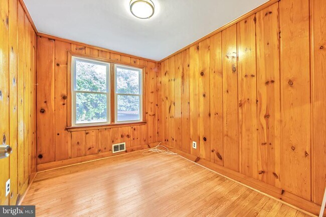 Building Photo - 3307 Beechtree Ln