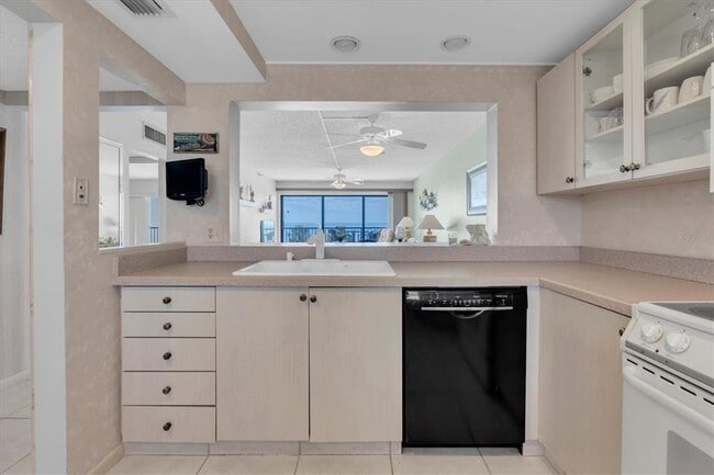 Building Photo - 14950 Gulf Blvd