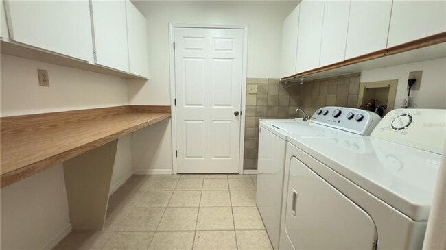 Building Photo - 4765 Oak Forest Dr W