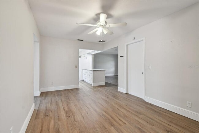 Building Photo - 2111 Lanai Ave