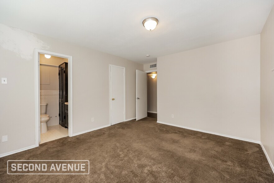 Building Photo - 3347 Navajo Pl