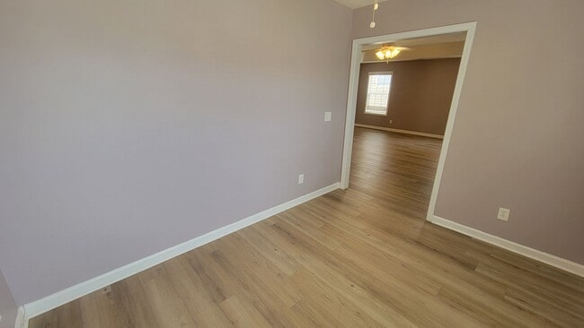 Building Photo - 5 Bed, 3 Bath Home Available in Greer