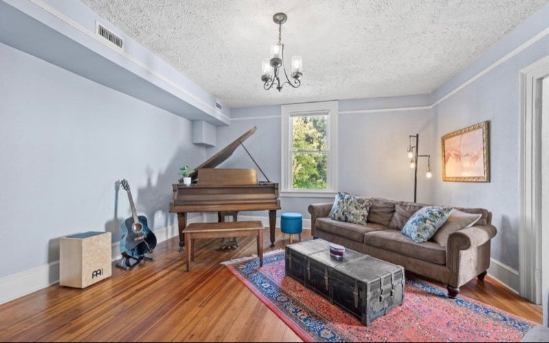 Building Photo - 1206 10th St