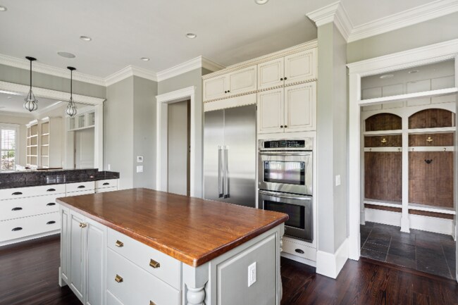Building Photo - 6BD/5BA Custom Home for Lease in Daniel Island Park