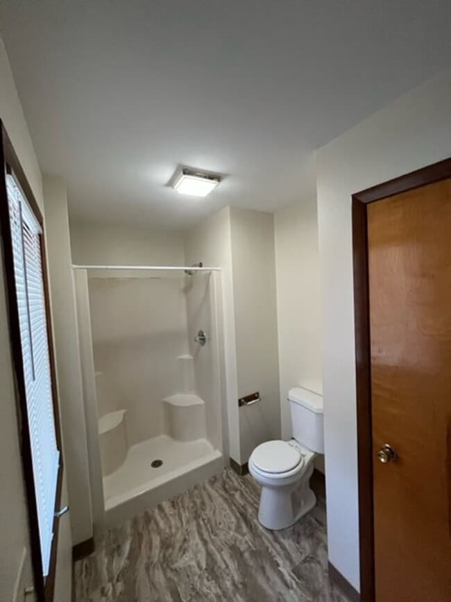 Building Photo - 455